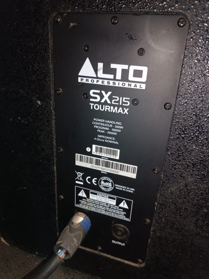 Sistema PA completo Alto professional + Ecler 2 subs 2 tops etapas y crossover de segunda mano · Foto 3 de 6 · Girona · 1500 €