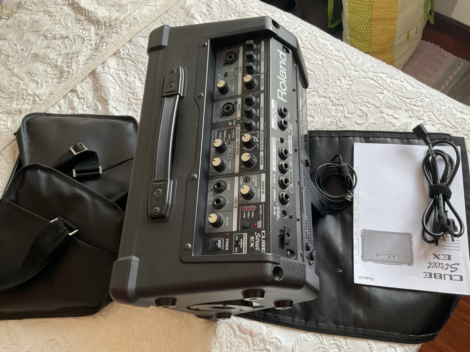 ROLAND CUBE STREET EX