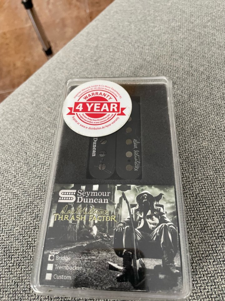 Pastilla para guitarra Seymour Duncan Trash Factor de segunda mano · Foto 1 de 4 · Granada · 90 €
