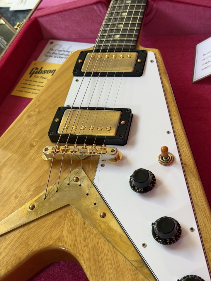 Gibson Flying V 58 Korina Reissue (Cambio) de segunda mano · Foto 2 de 9 · Madrid · 6500 €