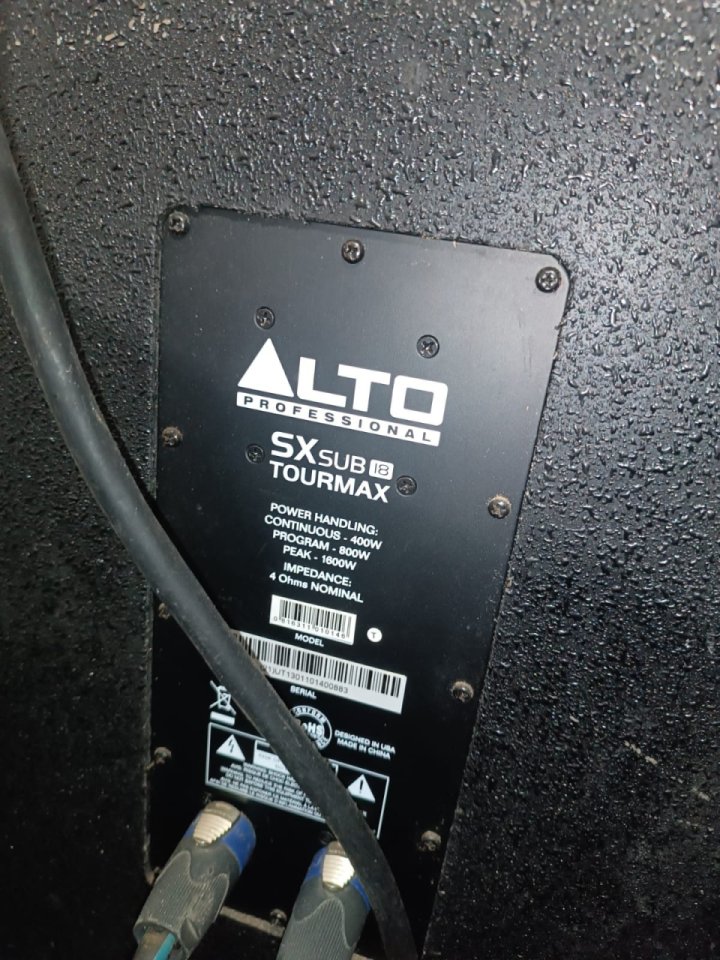 Sistema PA completo Alto professional + Ecler 2 subs 2 tops etapas y crossover de segunda mano · Foto 4 de 6 · Girona · 1500 €