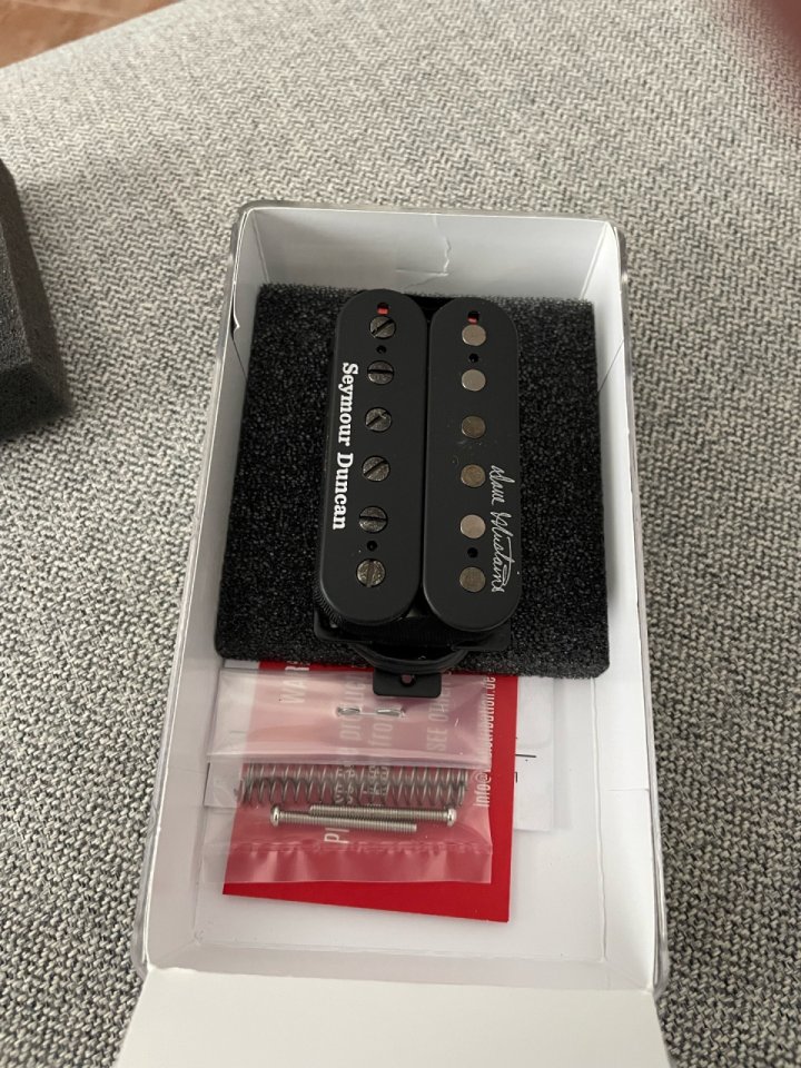 Pastilla para guitarra Seymour Duncan Trash Factor de segunda mano · Foto 2 de 4 · Granada · 90 €