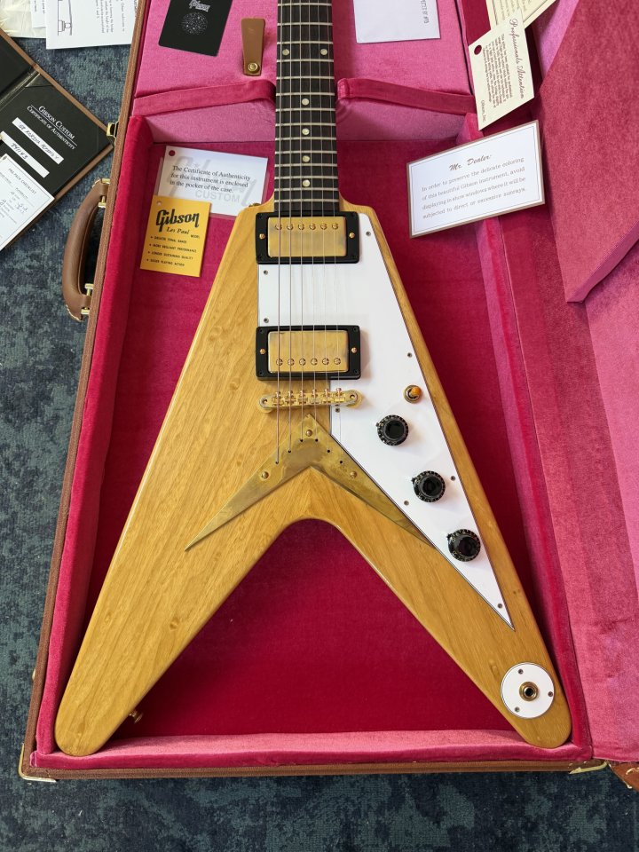 Gibson Flying V 58 Korina Reissue (Cambio) de segunda mano · Foto 1 de 9 · Madrid · 6500 €