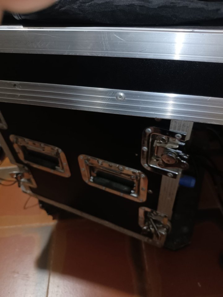 Sistema PA completo Alto professional + Ecler 2 subs 2 tops etapas y crossover de segunda mano · Foto 5 de 6 · Girona · 1500 €
