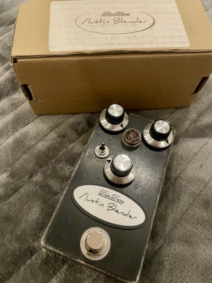 Martin / Dandrive / Earthquaker Devices / Temple Audio