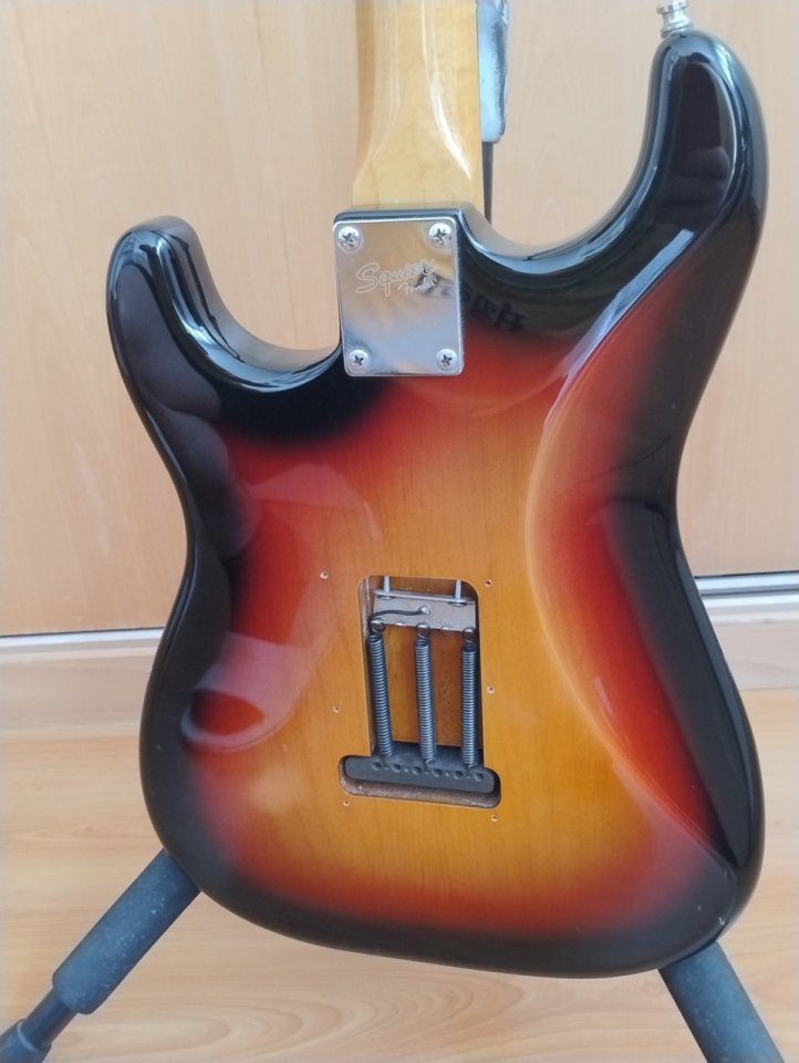 Stratocaster tipo vintage de segunda mano · Foto 4 de 7 · Madrid · 480 €