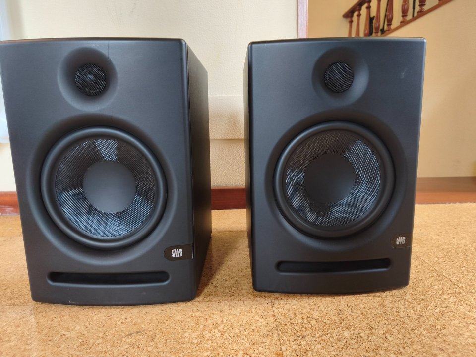 Altavoces Presonus Eris E8 de segunda mano · Foto 2 de 2 · A Coruña · 200 €