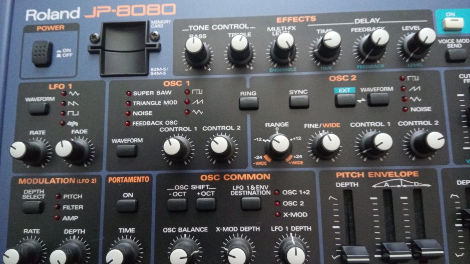 Sintetizador ROLAND JP-8080 Impecable.
