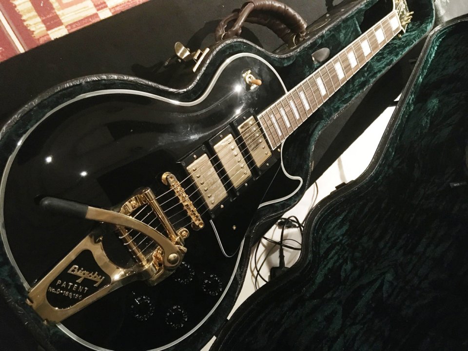 LIMITED TOKAI LES PAUL Custom Japan LC122S 3P BB.