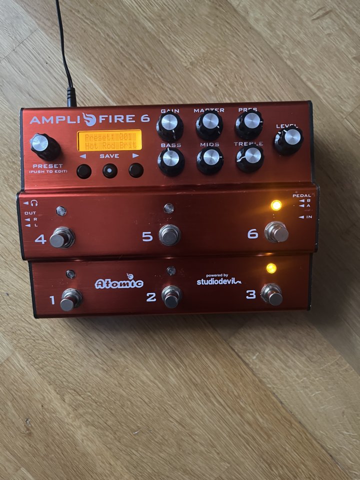 Atomic amplifire 6 de segunda mano · Araba · 320 €
