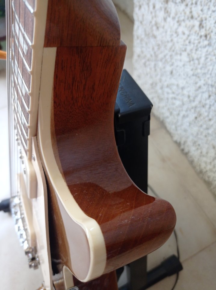 Gibson Les Paul 50s Goldtop + funda dura de segunda mano · Foto 5 de 9 · Madrid · 2200 €