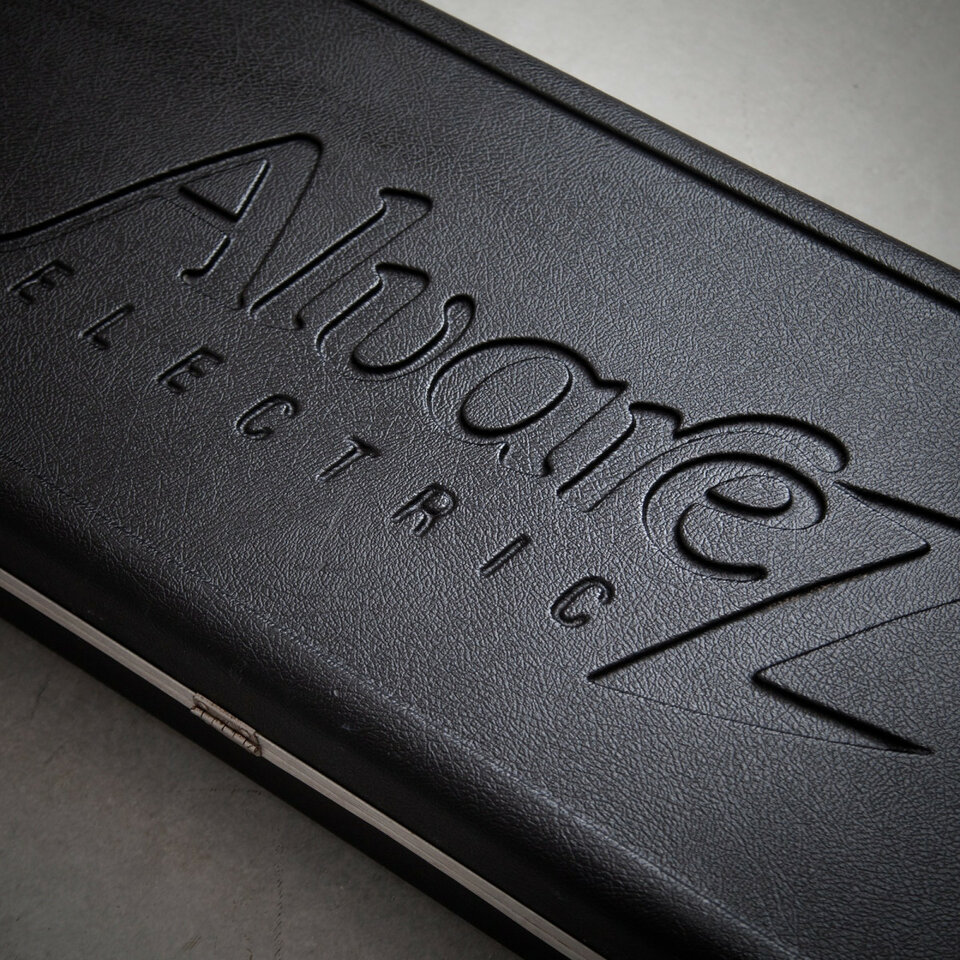 Maleta Estuche Rígido Alvarez #C-160 para Stratocaster