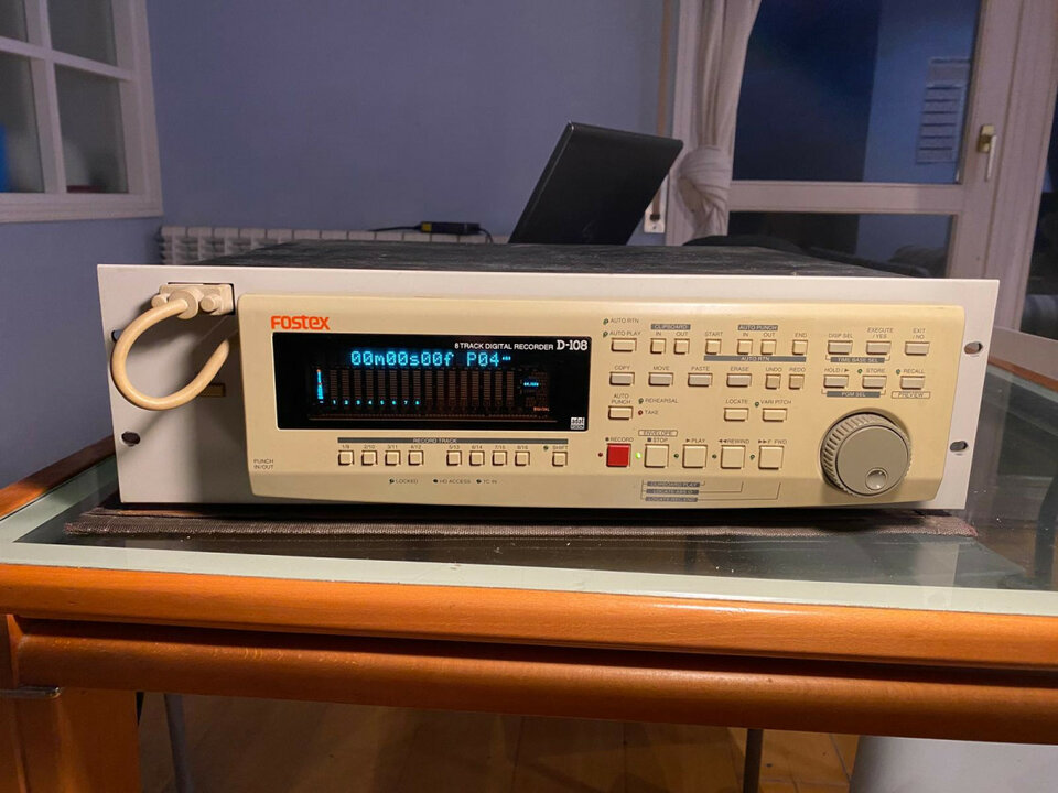 Vendo Fostex D 108 grabador adat