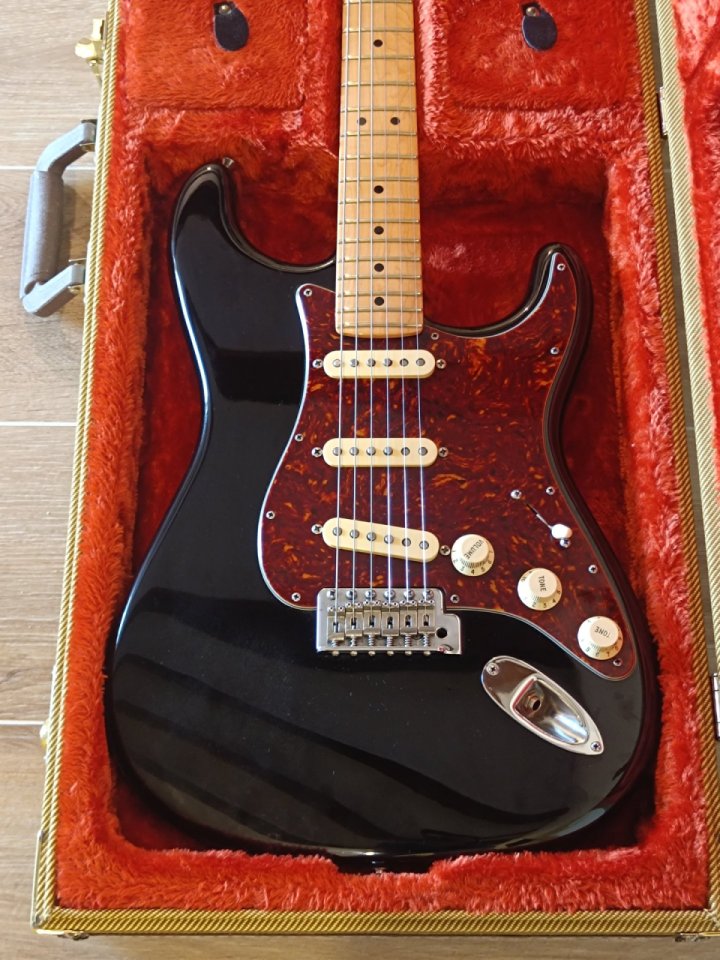 Fender Stratocaster Usa Pro Standard GC de segunda mano · Foto 1 de 7 · Tarragona · 1350 €