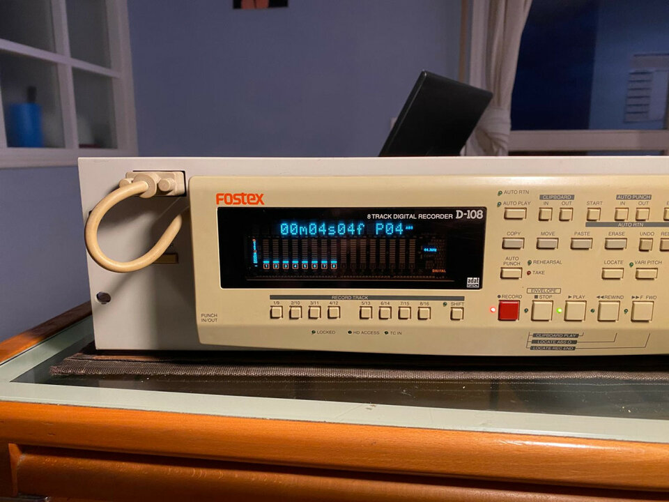 Vendo Fostex D 108 grabador adat