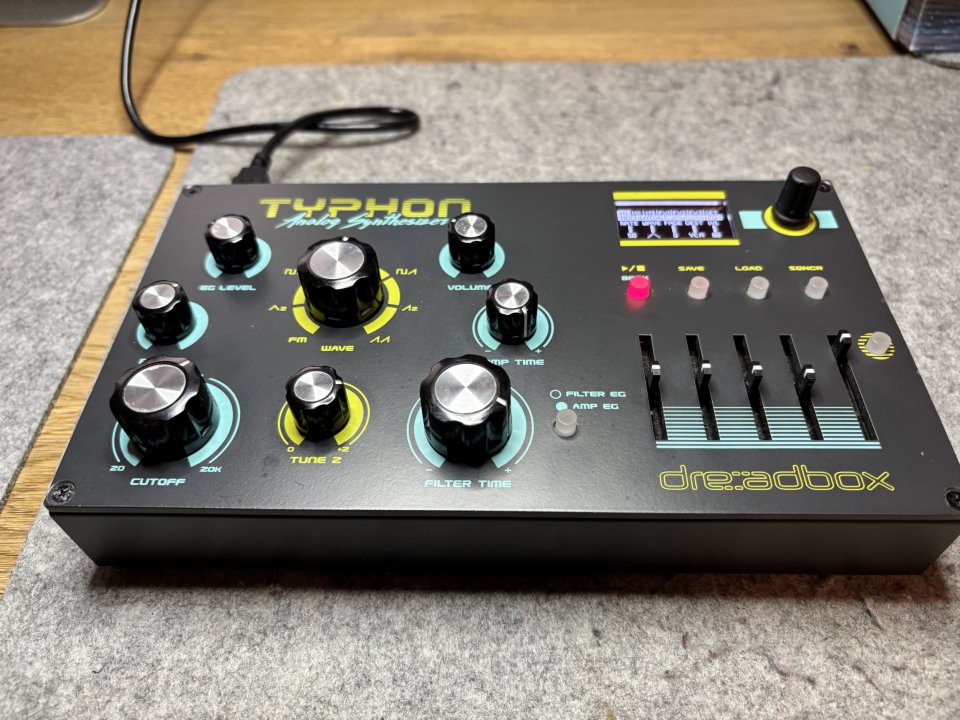 Dreadbox Typhon de segunda mano · Foto 1 de 2 · Araba · 240 €