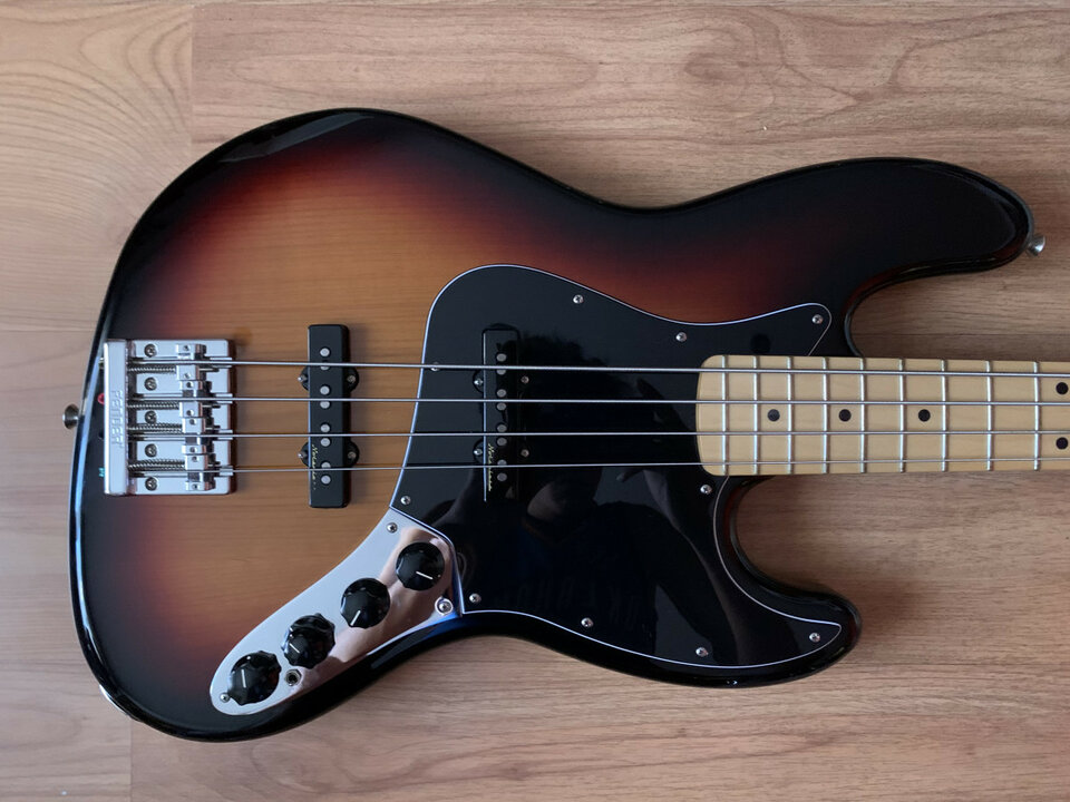 Fender Active Deluxe MN 3 Color Sunburst