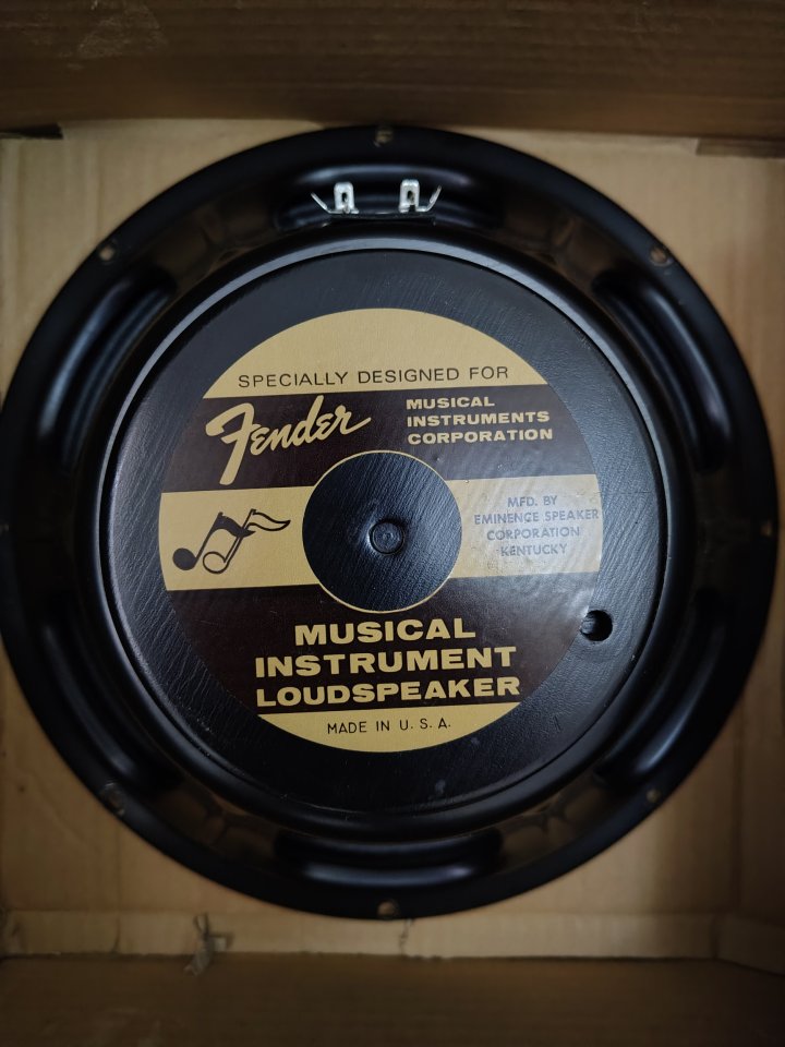 Amplificador Harley Benton Tube15 de segunda mano · Foto 5 de 6 · Sevilla · 200 €