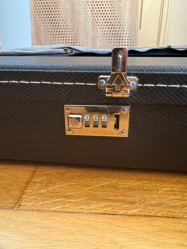 Guitarra Gibson Flying V' 67 2006 de segunda mano · Foto 6 de 10 · Zaragoza · 2500 €