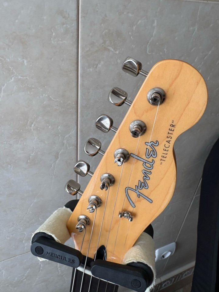 Fender Telecaster hybrid II Japan (MIJ) de segunda mano · Foto 2 de 10 · Alicante · 950 €