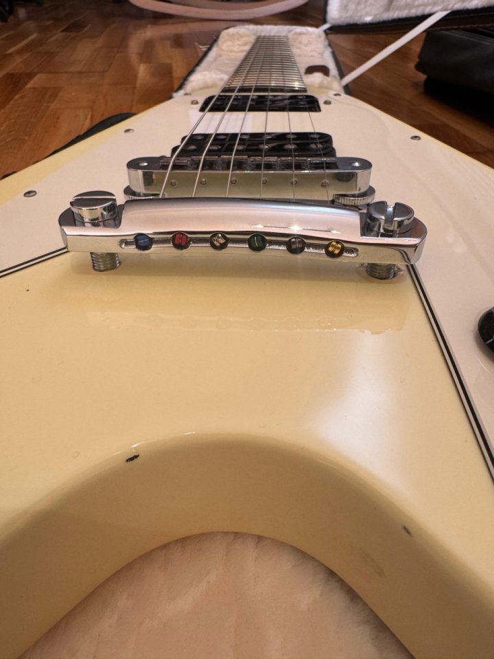 Guitarra Gibson Flying V' 67 2006 de segunda mano · Foto 7 de 10 · Zaragoza · 2500 €