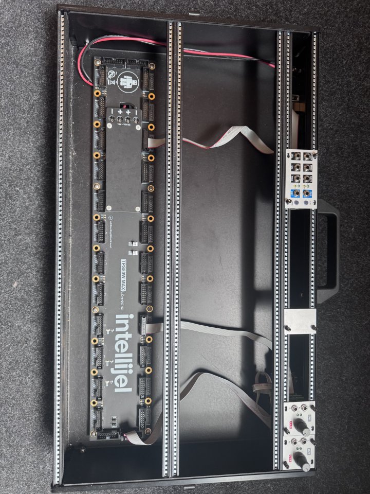 Modulos Eurorack de segunda mano · Foto 4 de 4 · Madrid · 999 €