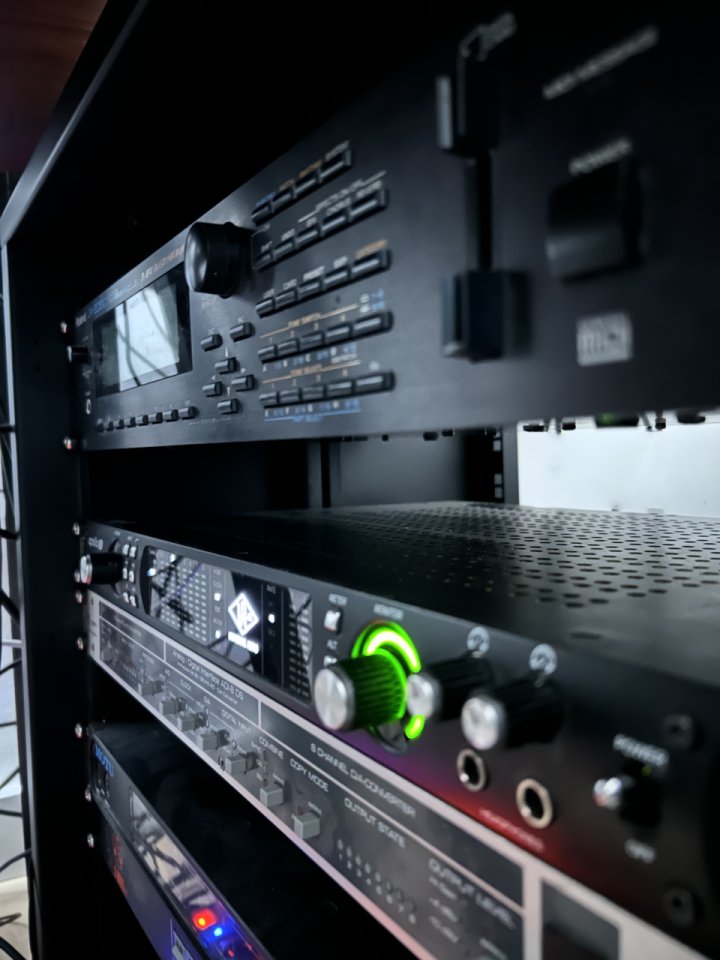 Universal Audio Apollo 8 (UAD 2) + UAD-2 Satellite