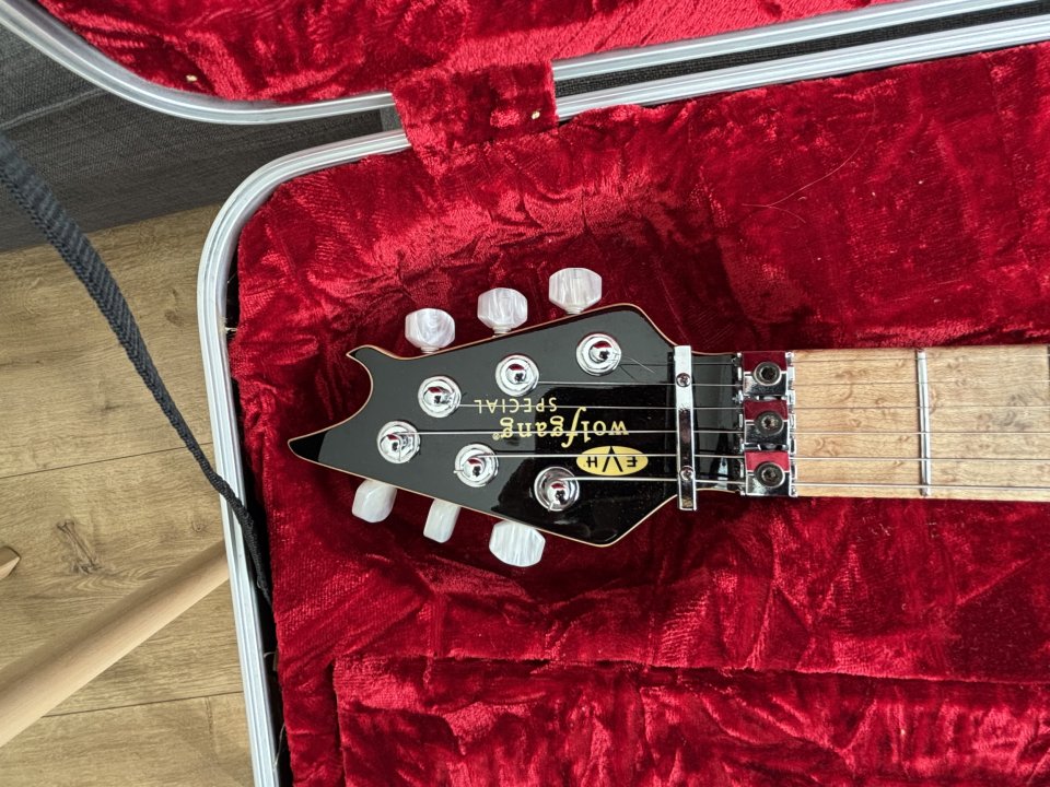 EVH Wolfgang Special 2010 Made in Japan de segunda mano · Foto 3 de 10 · Barcelona · 1550 €