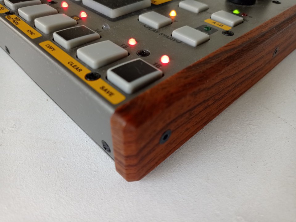 Akai TomCat de segunda mano · Foto 2 de 5 · Madrid · 250 €