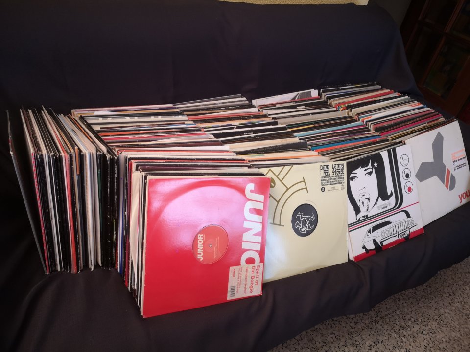 Lote Discos Tribal House Disco de segunda mano · Ciudad Real · 4000 €
