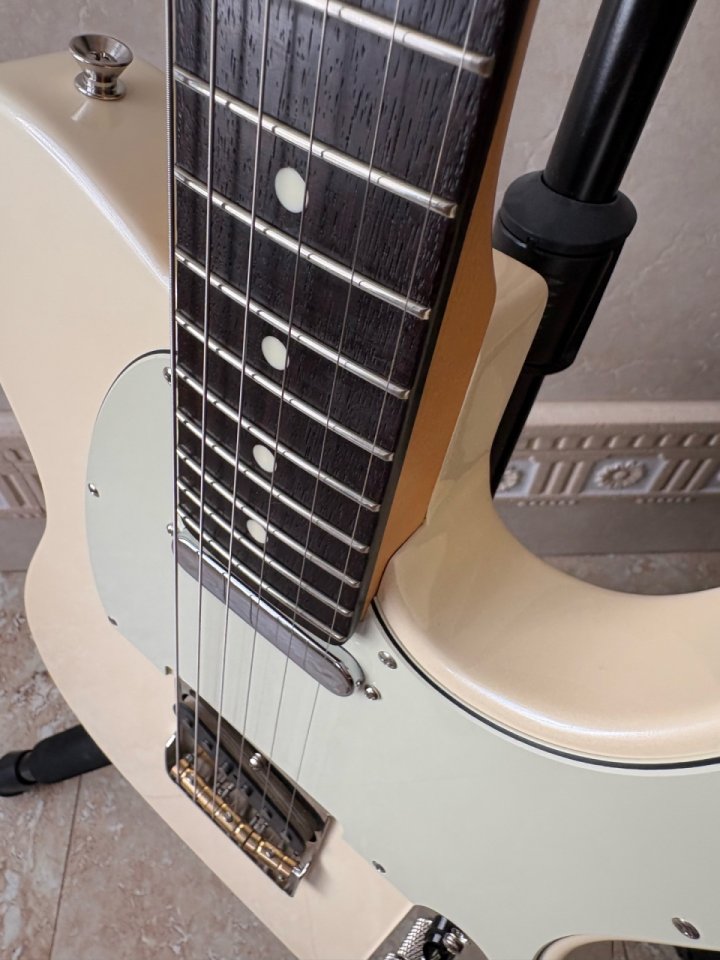 Fender Telecaster hybrid II Japan (MIJ) de segunda mano · Foto 5 de 10 · Alicante · 950 €