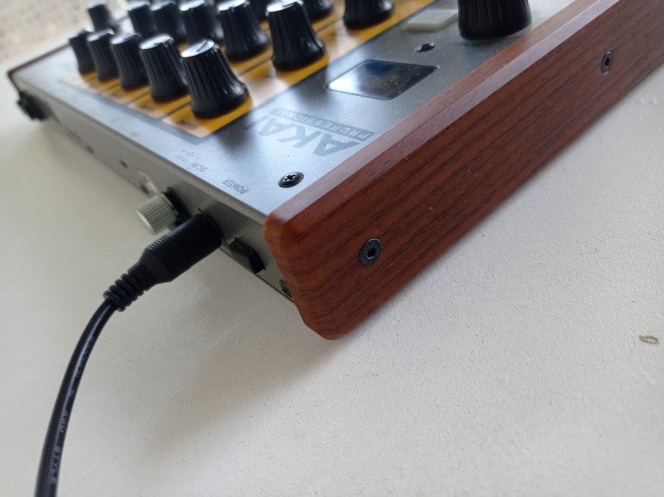Akai TomCat de segunda mano · Foto 3 de 5 · Madrid · 250 €