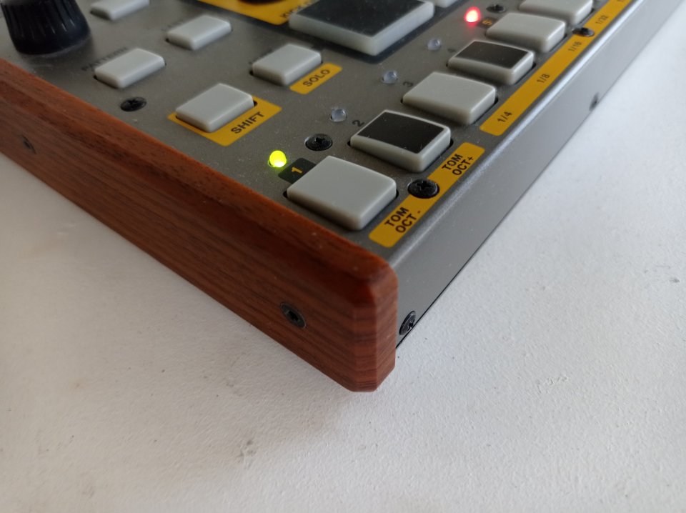 Akai TomCat de segunda mano · Foto 4 de 5 · Madrid · 250 €