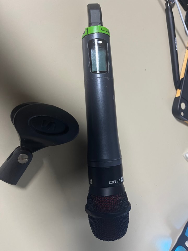 Microfono inalámbrico Sennheiser EW300 G3 con cápsula SE v7 de segunda mano · Foto 2 de 4 · Cantabria · 450 €