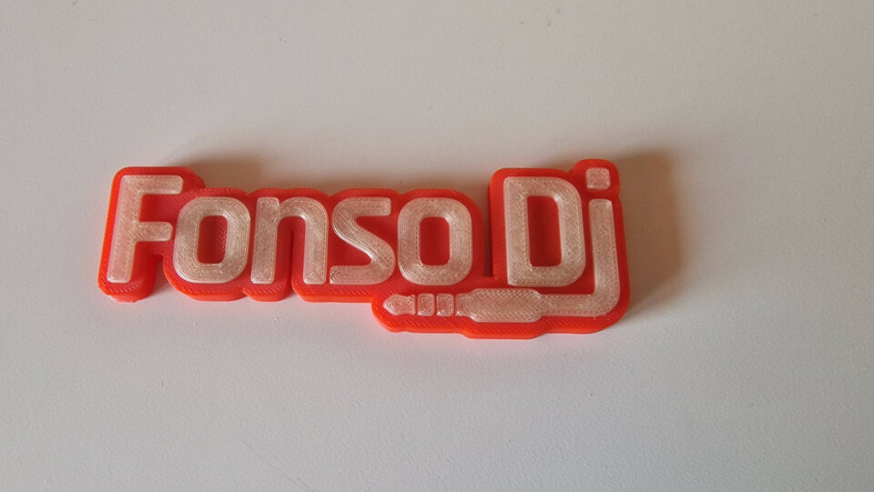 Tu logo de Deejay en 3D, llavero o imán
