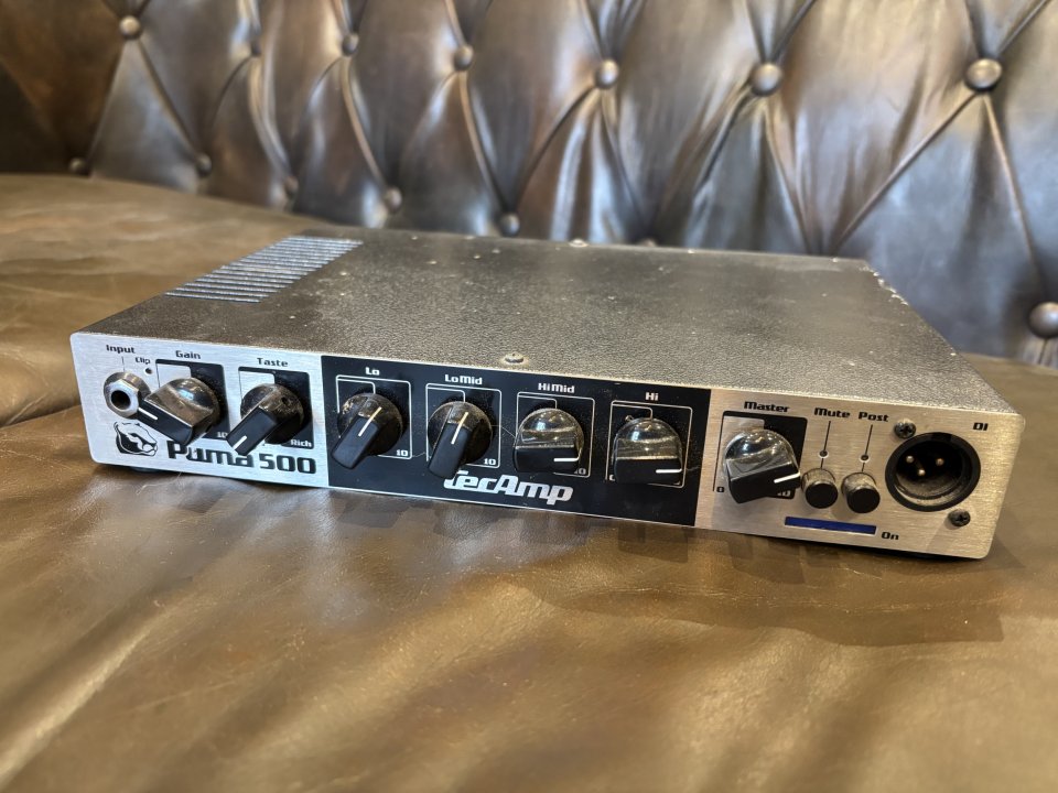 TecAmp Puma 500 - Cabezal Bajo (500W @ 4 Ohm)