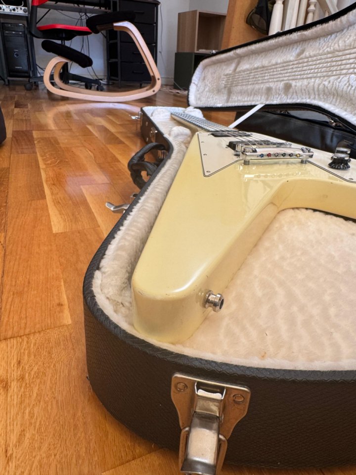 Guitarra Gibson Flying V' 67 2006 de segunda mano · Foto 5 de 10 · Zaragoza · 2500 €