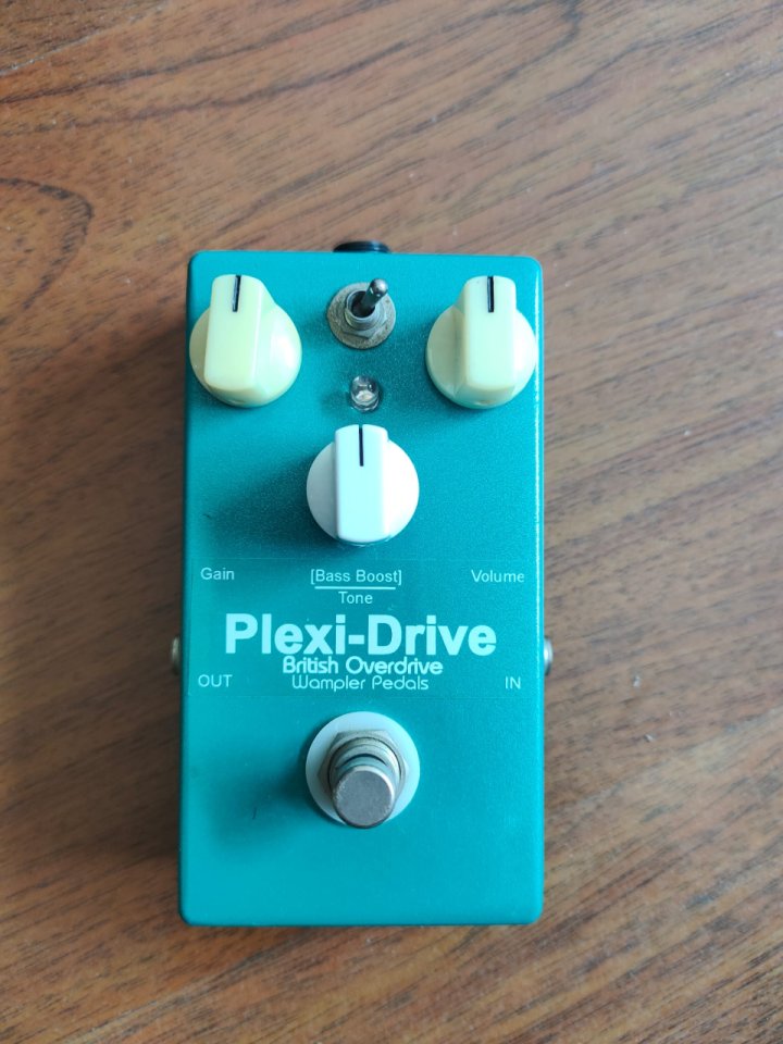 Pedal Wampler Plexi Drive. Marshall JTM45 Overdrive.