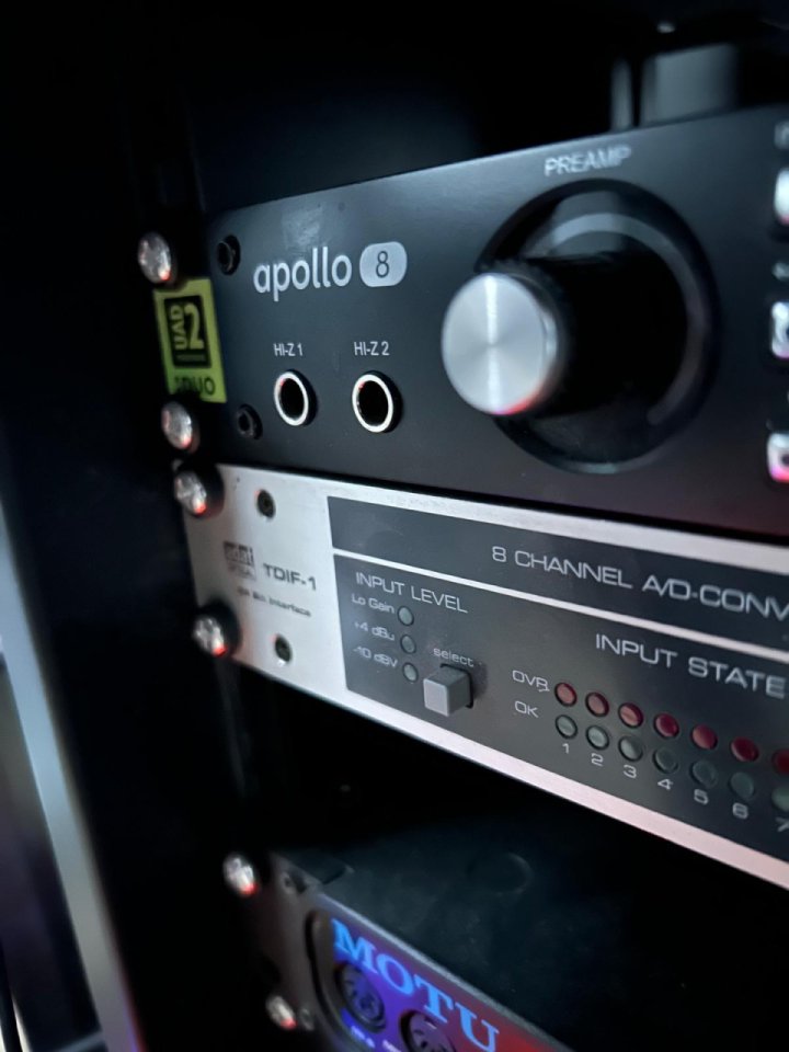 Universal Audio Apollo 8 (UAD 2) + UAD-2 Satellite