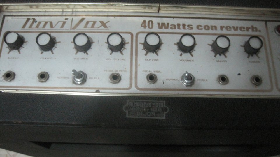 Amplificador vintage a válvulas Novivox 40 watt con reverb