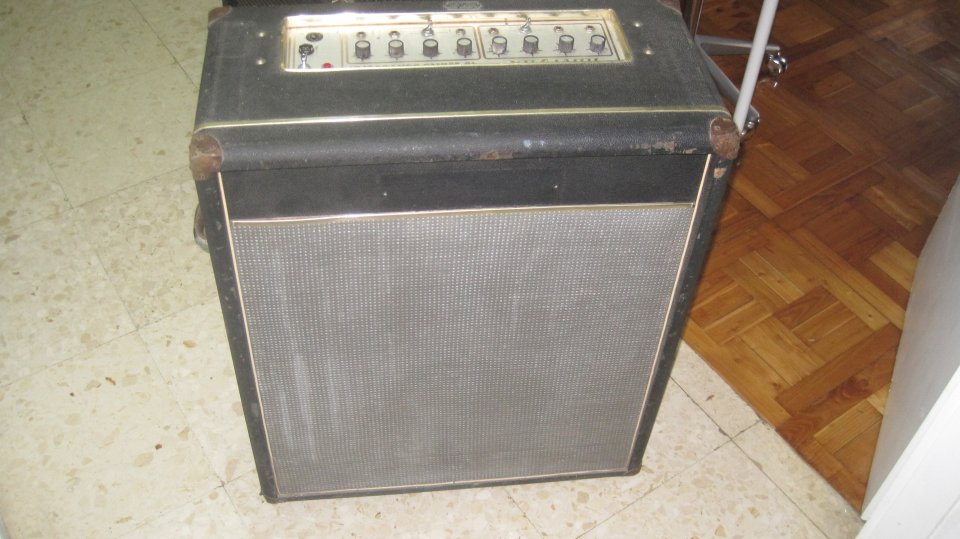 Amplificador vintage a válvulas Novivox 40 watt con reverb