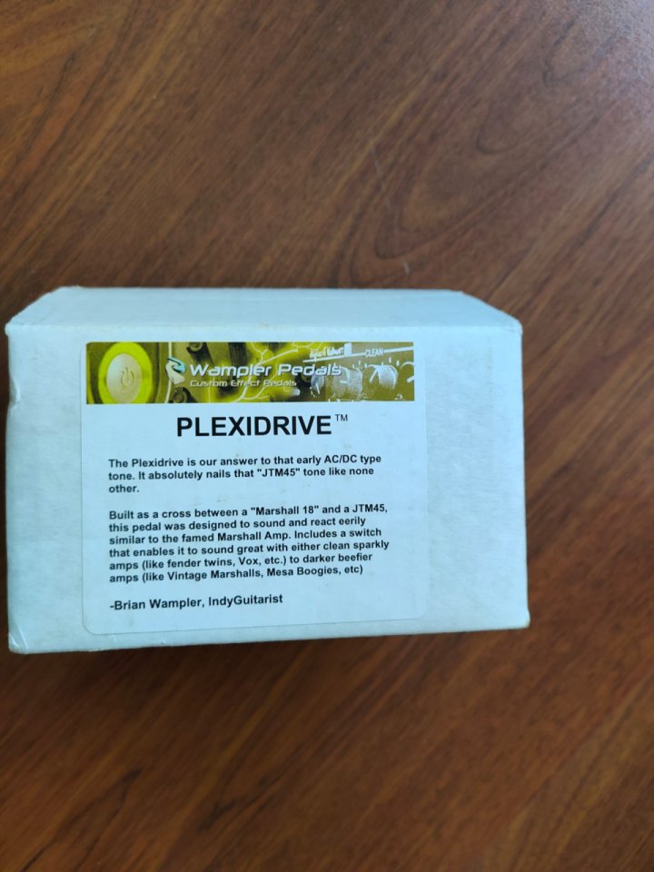 Pedal Wampler Plexi Drive. Marshall JTM45 Overdrive.