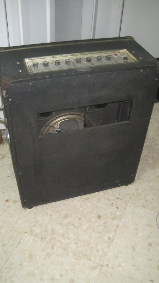 Amplificador vintage a válvulas Novivox 40 watt con reverb