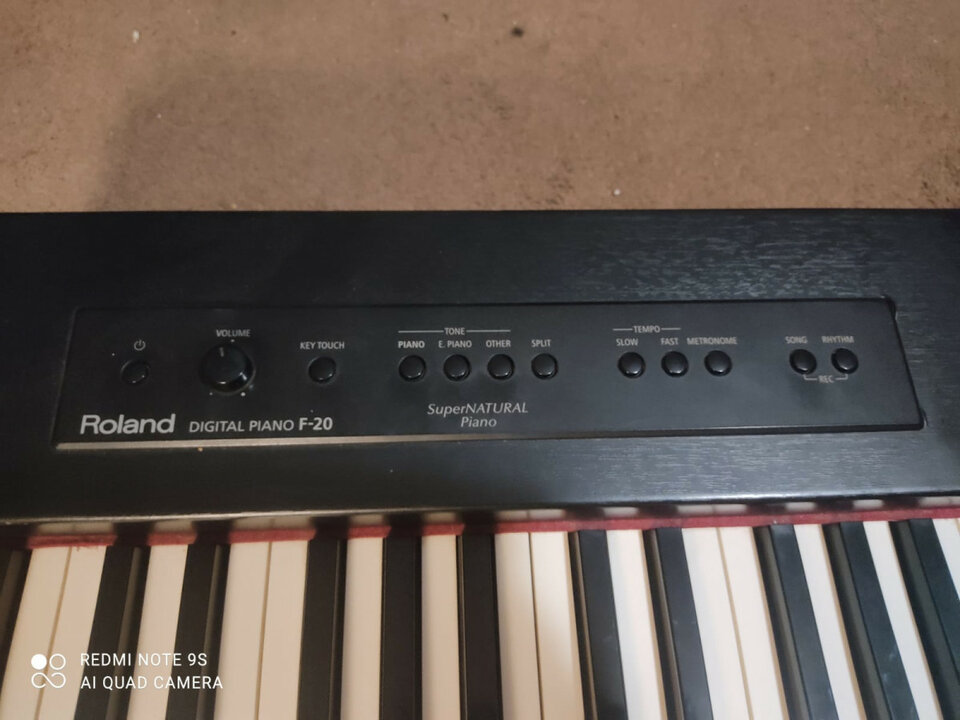 Roland Digital Piano F-20 Supernatural Piano
