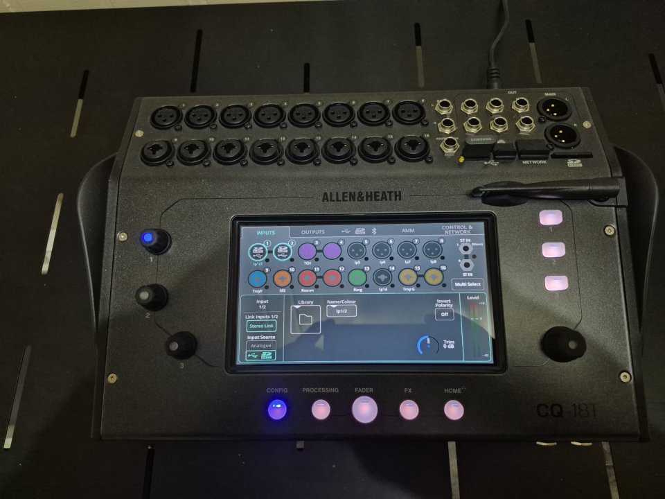 Allen & Heath CQ18T de segunda mano · Foto 5 de 10 · Lugo · 595 €