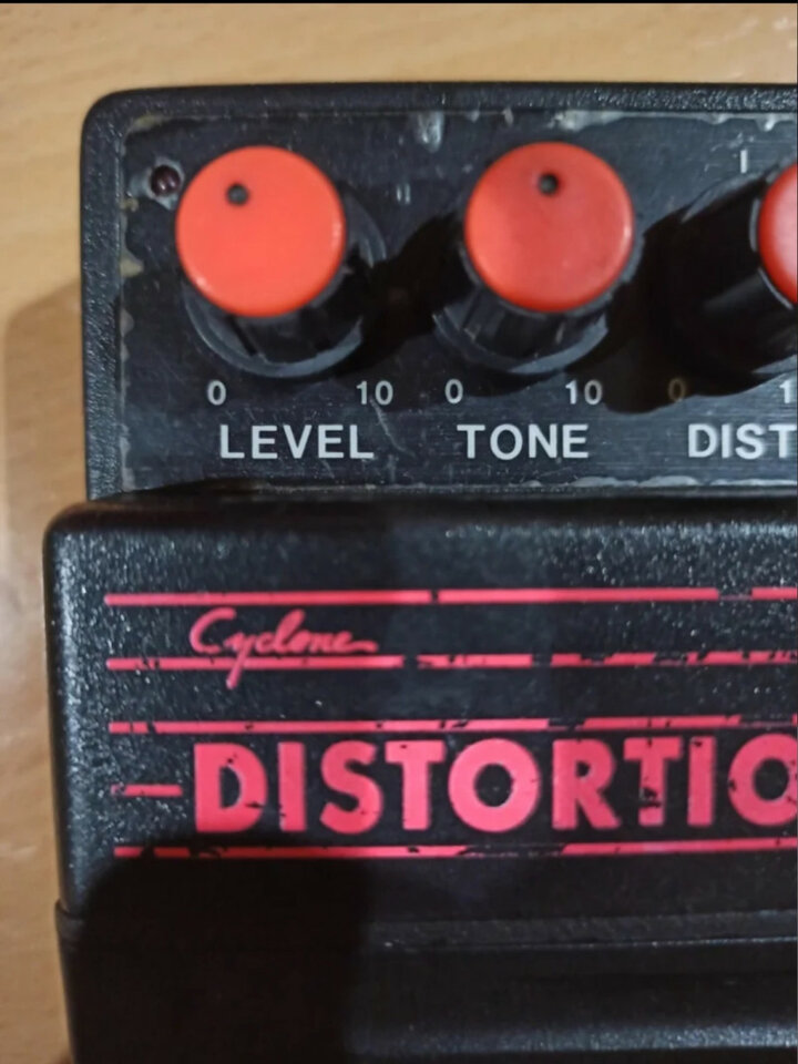 Cyclone Distortion DI-10, Japan