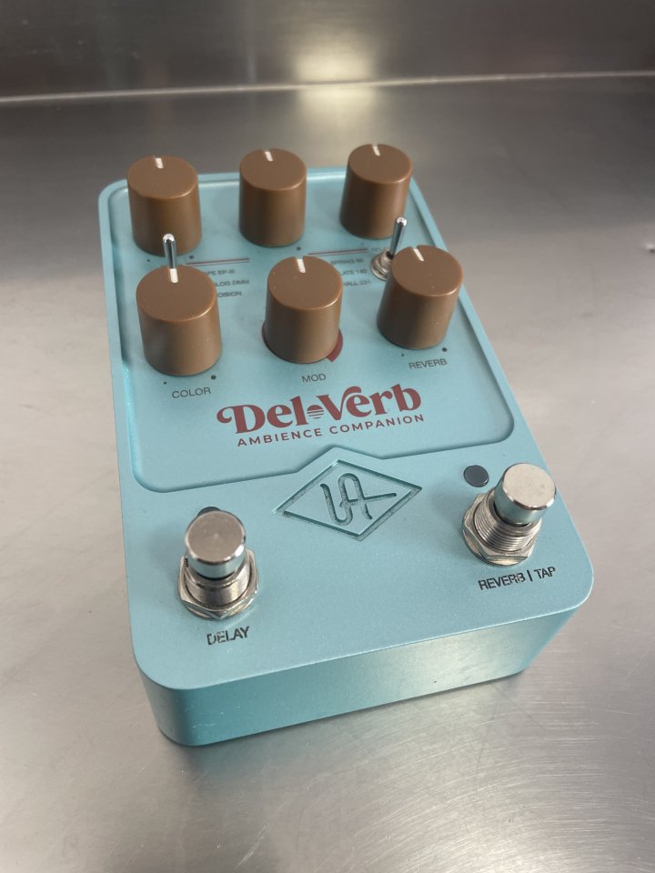 Pedal Universal Audio Del-Verb Reverb Delay de segunda mano · Foto 1 de 4 · Castellón · 220 €
