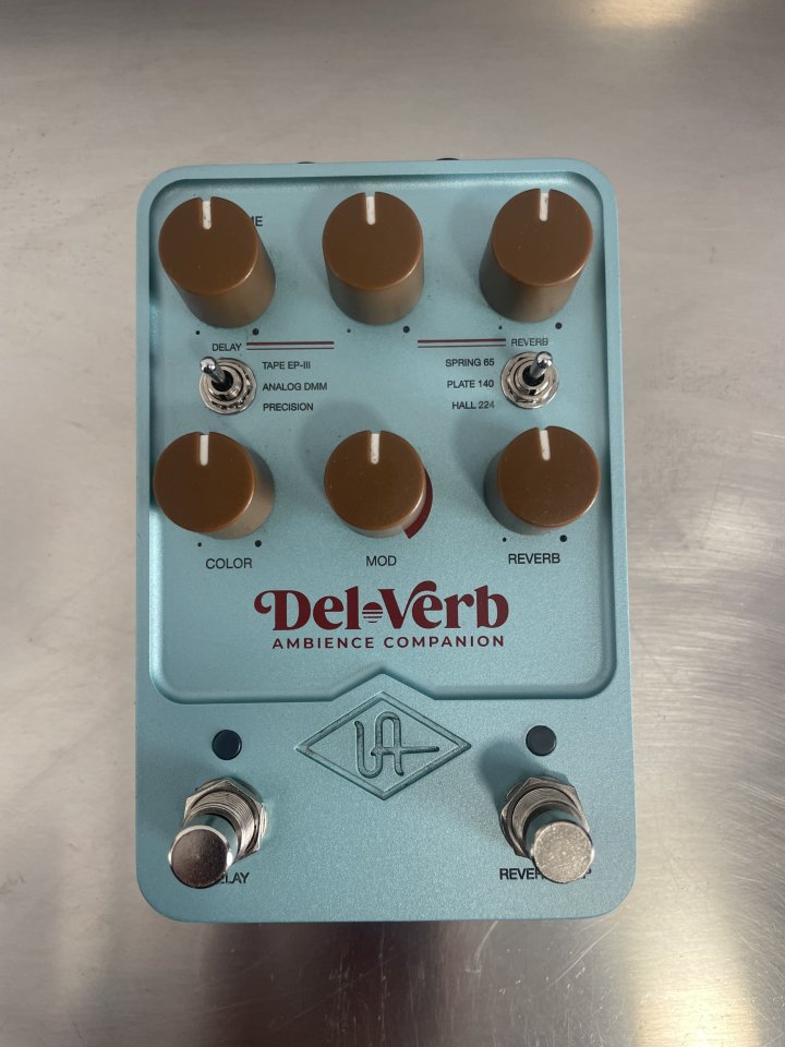 Pedal Universal Audio Del-Verb Reverb Delay de segunda mano · Foto 2 de 4 · Castellón · 220 €