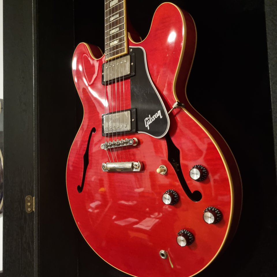 Gibson ES-335 de segunda mano · Foto 2 de 5 · Málaga · 2000 €