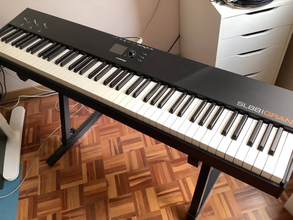 Teclado Maestro Fatar StudioLogic SL88 Grand